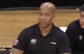 关于76人新秀表现惊艳，全场观众掌声不断，组织没有发表.的信息