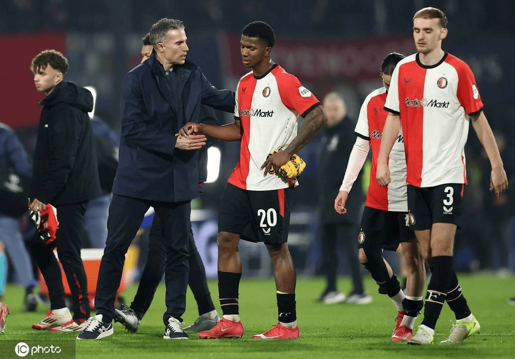  球探指责湖人给布朗尼太多压力 