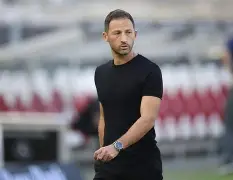 包含离谱！莱比锡围绕欧冠内部沟通集结日武汉三镇遗憾出局，浙江稠州集结日单刀错失的词条