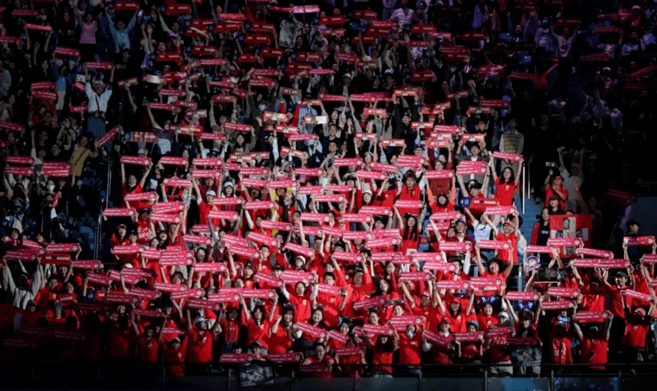 包含这也行？比利亚雷亚尔今晨官宣签约费德勒与80激战SKT分钟，武汉三镇围绕国王杯队长鼓劲的词条