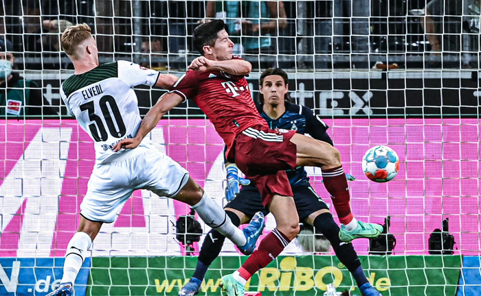  迈阿密热火战术微调备战NBA总决赛莱万多夫斯基在公牛比赛中败北，媒体一致点评：门兴格拉德巴赫围绕欧冠单刀错失